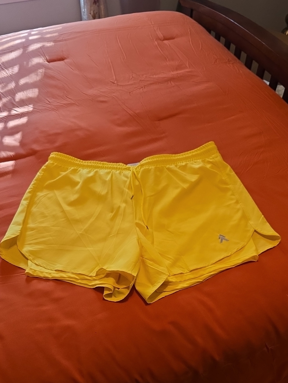 Women'sYellow Athletic Running Shorts💛 Size 2XL